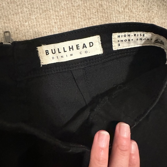 Black high waisted shorts - Picture 2 of 3